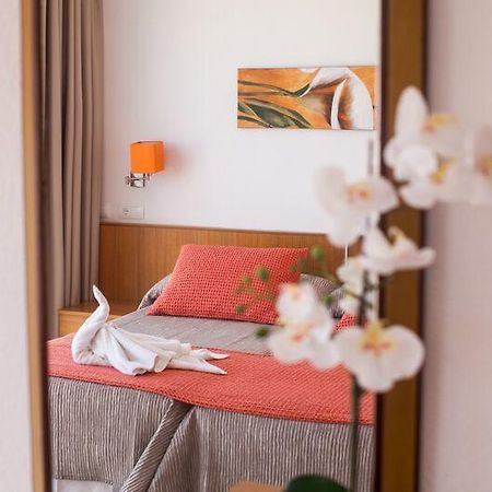 Hostal Los Pinos Es Cana Eksteriør billede