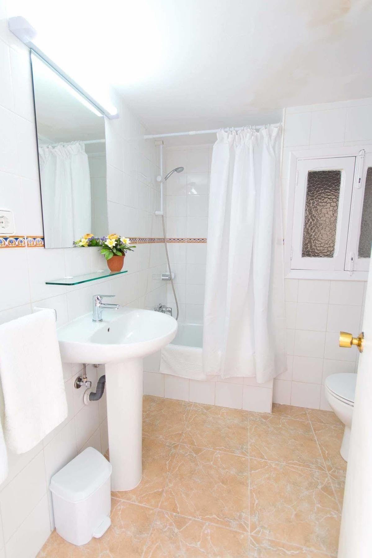 Hostal Los Pinos Es Cana Eksteriør billede