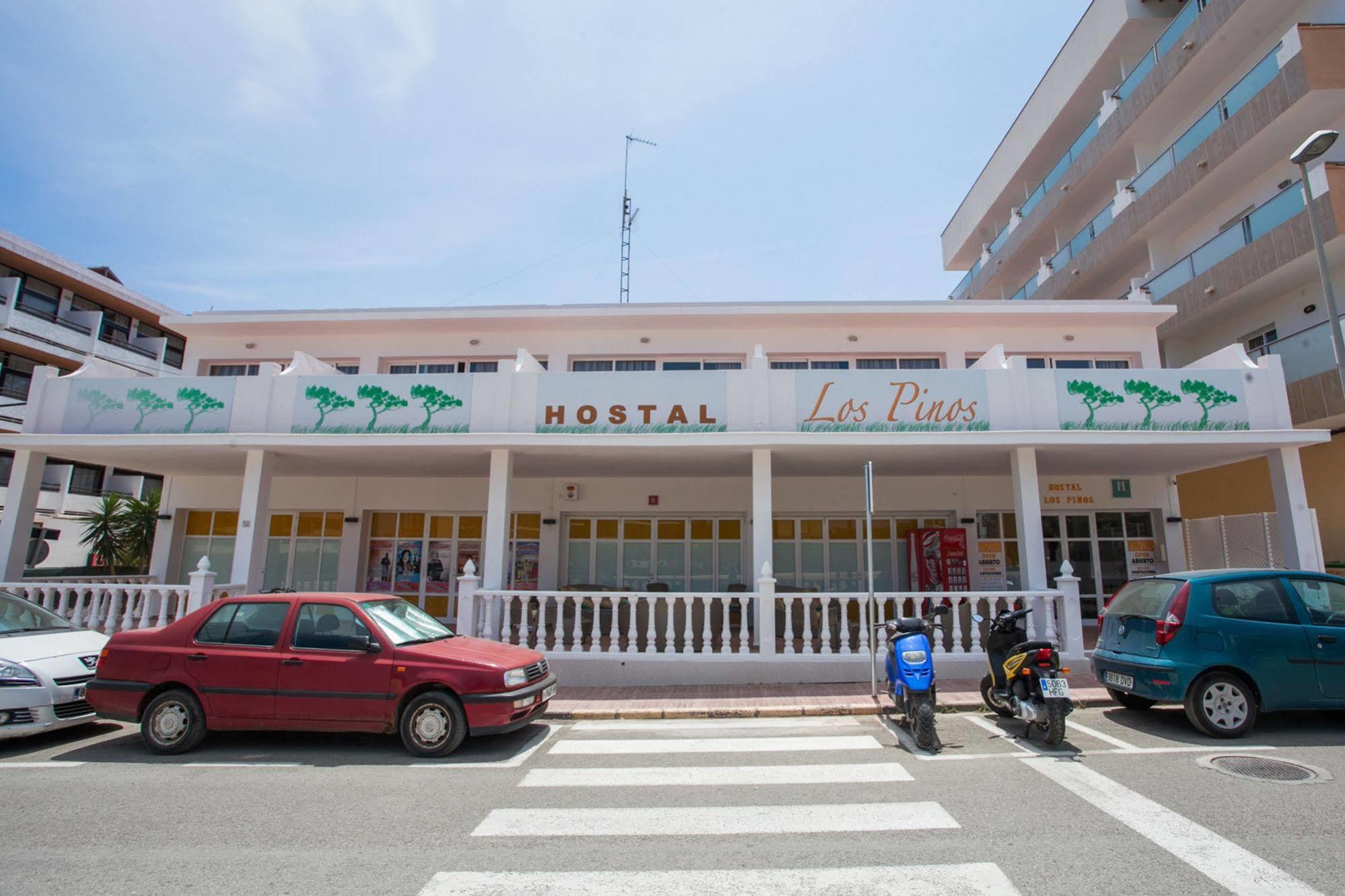 Hostal Los Pinos Es Cana Eksteriør billede