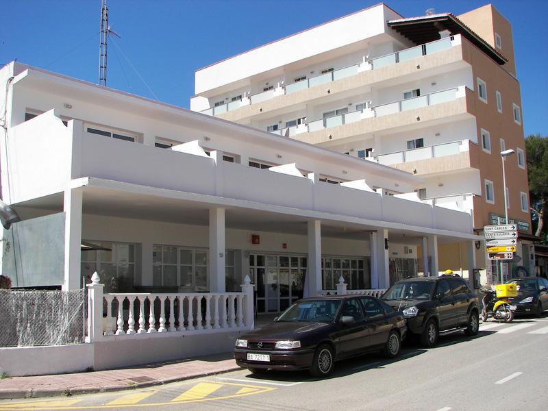 Hostal Los Pinos Es Cana Eksteriør billede